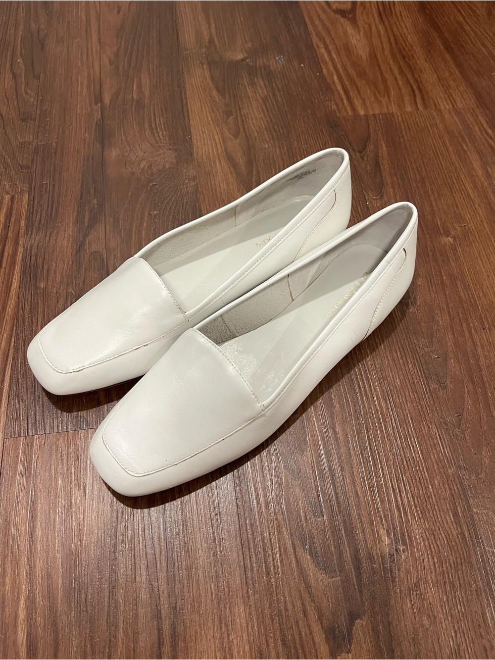 NWOT Women's Enzo Angiolini Flat White Shoes Size 10 M
